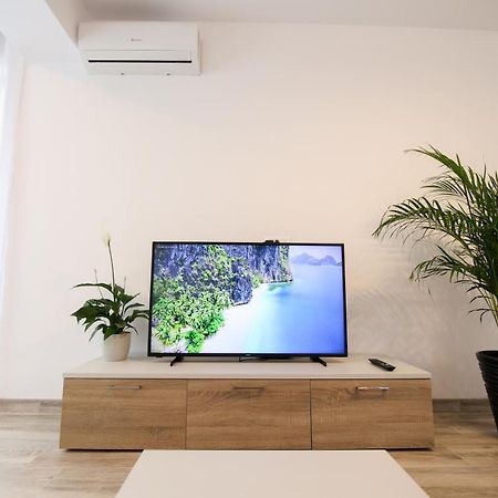 Vitan Central Oasis - Moon --Free Parking--Self Check-In-- Boekarest Buitenkant foto
