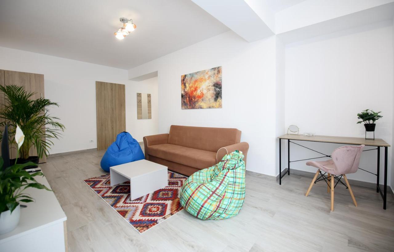 Vitan Central Oasis - Moon --Free Parking--Self Check-In-- Boekarest Buitenkant foto